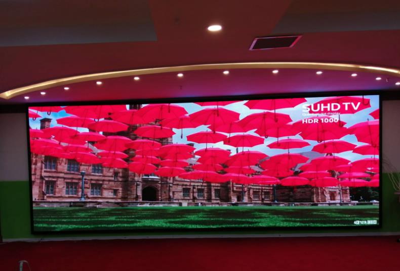 济南p3室内LED显示屏安装案例